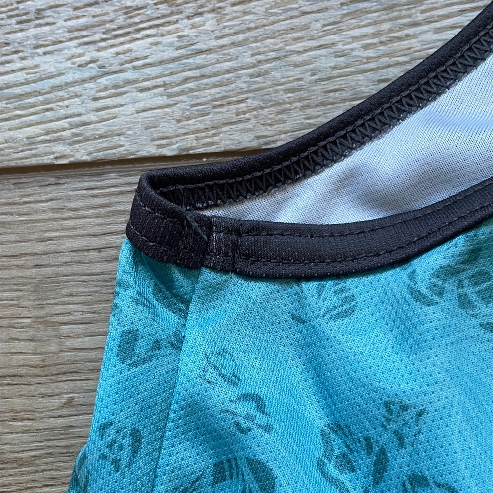Shebeest Light Aqua Leopard-Print cycling Tank with zippered back pocket - Picture 6 of 7